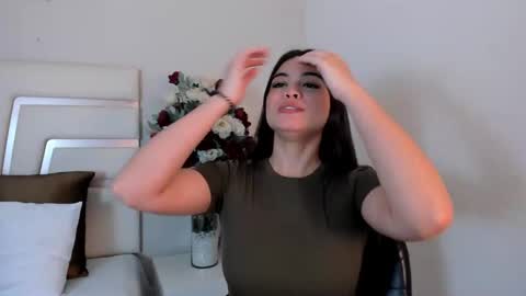 Snapshot of camilasofiia chatting on 02-28-25, 07:56 Camila online show from 02-28-25, 07:56