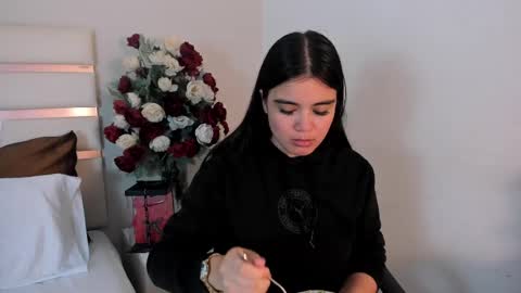 Snapshot of camilasofiia chatting on 03-11-25, 07:47 Camila online show from 03-11-25, 07:47