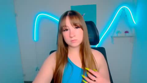 Snapshot of camilla_body chatting on 05-21-26, 05:53 Camilla online show from 05-21-26, 05:53