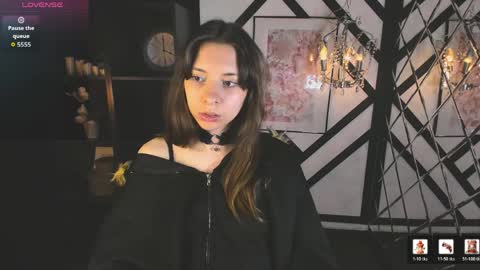 Camilla online show from 04-21-26, 06:09