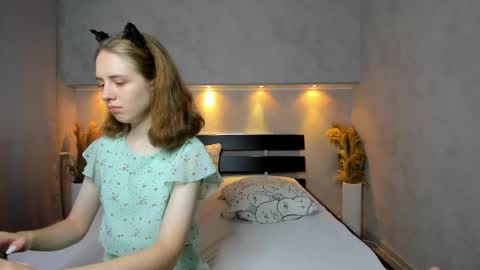 Snapshot of camilla_kelly chatting on 09-26-25, 12:36 Camilla online show from 09-26-25, 12:36