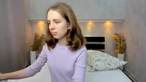 Snapshot of camilla_kelly chatting on 10-03-25, 12:07 Camilla online show from 10-03-25, 12:07