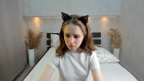 Snapshot of camilla_kelly chatting on 10-13-25, 01:05 Camilla online show from 10-13-25, 01:05