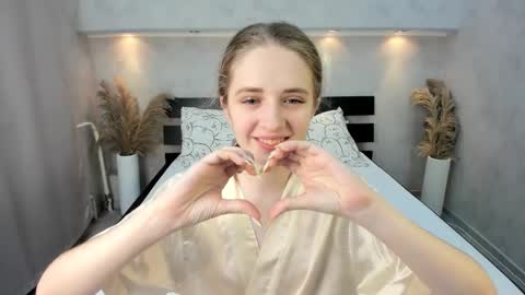 Snapshot of camilla_kelly chatting on 10-22-25, 01:17 Camilla online show from 10-22-25, 01:17