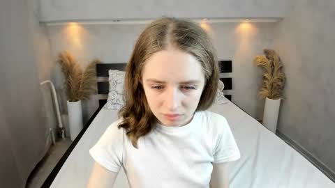 Snapshot of camilla_kelly chatting on 10-24-25, 01:13 Camilla online show from 10-24-25, 01:13