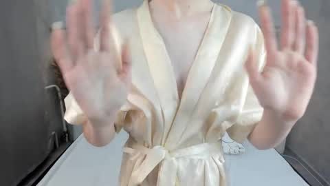 Snapshot of camilla_kelly chatting on 11-01-25, 01:07 Camilla online show from 11-01-25, 01:07