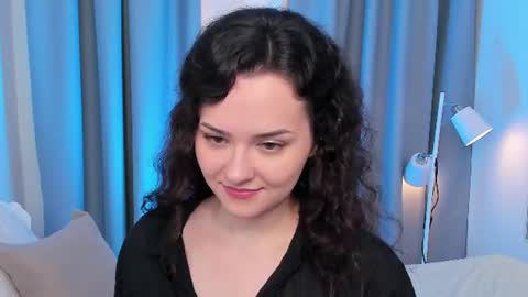 Snapshot of camilla_rowen chatting on 06-20-26, 08:44 Camilla online show from 06-20-26, 08:44