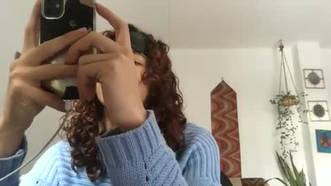 Snapshot of camille_delrey chatting on 05-06-26, 02:33 Camille online show from 05-06-26, 02:33