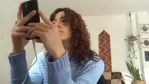 Snapshot of camille_delrey chatting on 05-11-26, 05:32 Camille online show from 05-11-26, 05:32