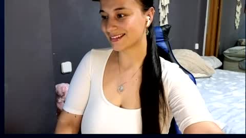 Snapshot of camilo0702 chatting on 07-13-26, 09:17 Camila and Camilo online show from 07-13-26, 09:17