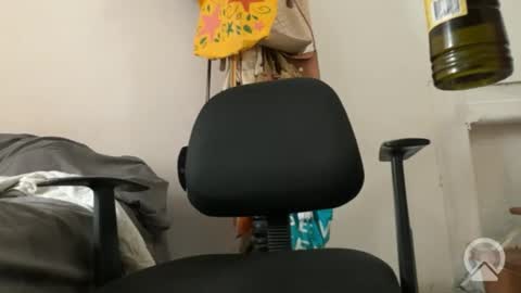 Snapshot of camilo7073 chatting on 09-19-25, 02:40 camilo7073 online show from 09-19-25, 02:40