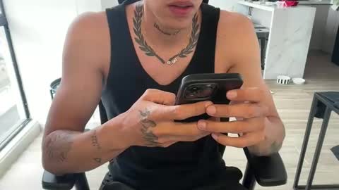 Snapshot of camilo__ chatting on 05-25-26, 04:57 camilo online show from 05-25-26, 04:57