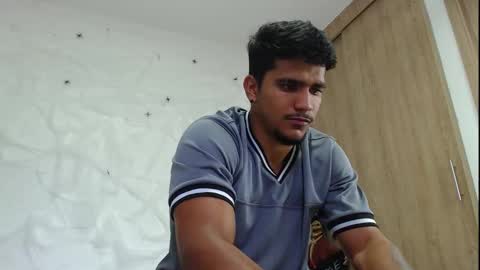 camilo_contre21 online show from 10-24-25, 09:33