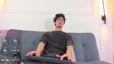 Snapshot of camilo_stark chatting on 06-18-26, 03:18 Camilo online show from 06-18-26, 03:18