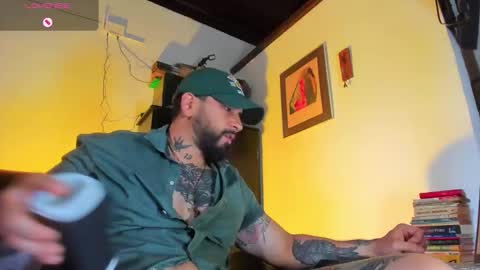 Snapshot of camilomayer chatting on 09-11-25, 03:56 Camilo online show from 09-11-25, 03:56