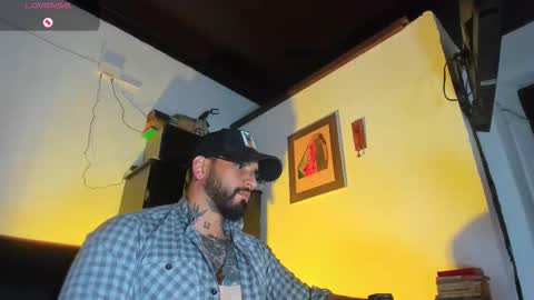 Snapshot of camilomayer chatting on 09-24-25, 06:11 Camilo online show from 09-24-25, 06:11