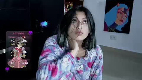 Snapshot of camilonrilli chatting on 06-25-26, 02:55 Cami online show from 06-25-26, 02:55