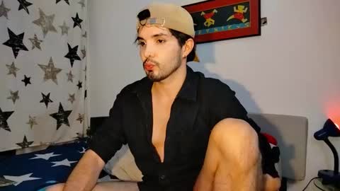 Snapshot of camilosaennz chatting on 12-19-25, 01:12 camilo online show from 12-19-25, 01:12