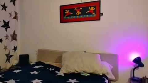 Snapshot of camilosaennz chatting on 12-21-25, 01:46 camilo online show from 12-21-25, 01:46