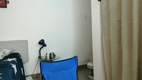 Snapshot of camilosaennz chatting on 12-23-25, 02:31 camilo online show from 12-23-25, 02:31