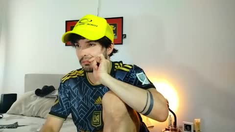 Snapshot of camilosaennz chatting on 01-08-26, 06:54 camilo online show from 01-08-26, 06:54