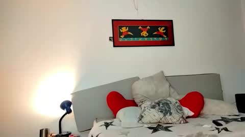 Snapshot of camilosaennz chatting on 02-15-26, 03:14 camilo online show from 02-15-26, 03:14