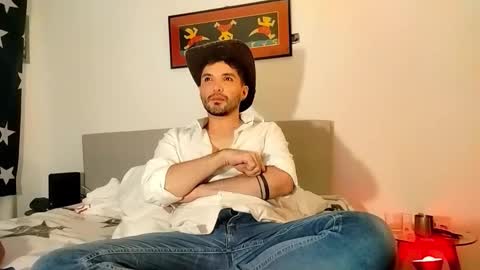 Snapshot of camilosaennz chatting on 03-05-26, 02:18 camilo online show from 03-05-26, 02:18