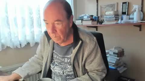 Snapshot of cammee chatting on 02-13-25, 08:27 Cammee online show from 02-13-25, 08:27