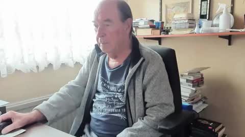 Snapshot of cammee chatting on 02-16-25, 08:54 Cammee online show from 02-16-25, 08:54