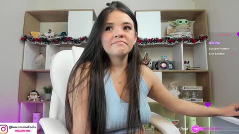 Snapshot of cammiefoalss chatting on 12-27-24, 01:07 Lets reach 200 thumbs up online show from 12-27-24, 01:07