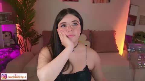 Snapshot of cammiefoalss chatting on 10-18-25, 03:24 Lets reach 200 thumbs up online show from 10-18-25, 03:24