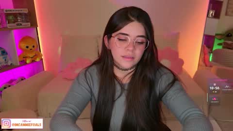 Snapshot of cammiefoalss chatting on 11-02-25, 06:10 Lets reach 200 thumbs up online show from 11-02-25, 06:10