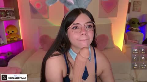 Snapshot of cammiefoalss chatting on 11-19-25, 04:51 Lets reach 200 thumbs up online show from 11-19-25, 04:51