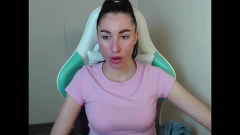 Snapshot of cammila_horn chatting on 04-26-26, 05:05 cammila horn online show from 04-26-26, 05:05