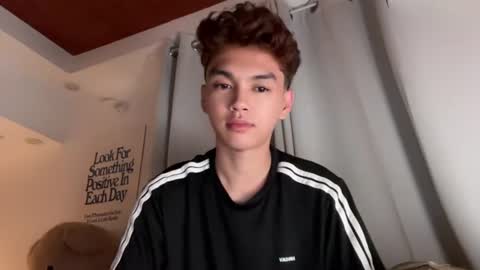 Snapshot of camwithethan chatting on 07-21-26, 05:26 Ethan online show from 07-21-26, 05:26
