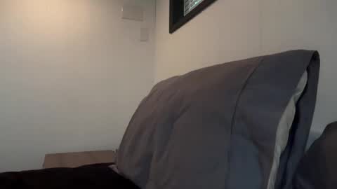 Snapshot of canadianboy204 chatting on 06-14-26, 01:47 canadianboy204 online show from 06-14-26, 01:47
