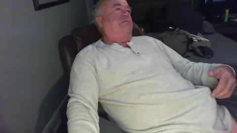 Snapshot of canamanxxx chatting on 11-23-25, 02:39 canamanxxx online show from 11-23-25, 02:39