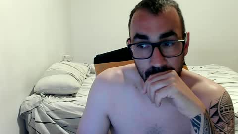 Snapshot of canario2388 chatting on 06-13-26, 09:35 canario2388 online show from 06-13-26, 09:35