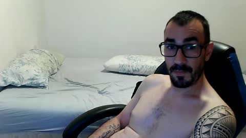 Snapshot of canario2388 chatting on 07-28-26, 11:15 canario2388 online show from 07-28-26, 11:15