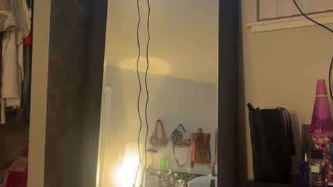 NIO POLLA online show from 04-19-26, 07:07