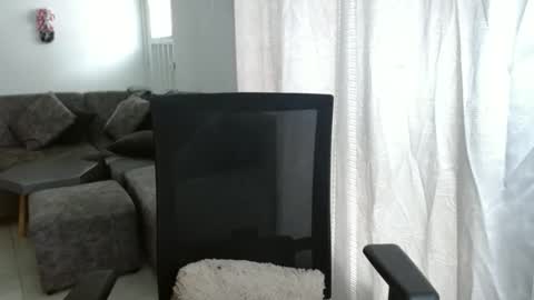 Snapshot of candacesxhot chatting on 11-28-25, 05:37 cumorsmooke online show from 11-28-25, 05:37