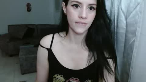 Snapshot of candacesxhot chatting on 12-02-25, 05:13 cumorsmooke online show from 12-02-25, 05:13