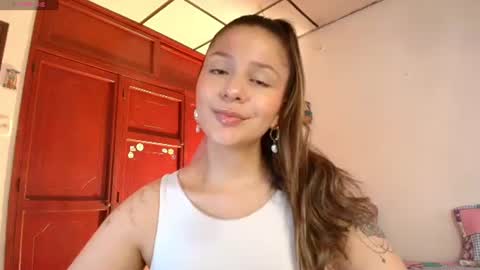 Snapshot of candase_ chatting on 06-14-26, 08:11 Candase online show from 06-14-26, 08:11