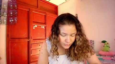 Snapshot of candase_ chatting on 06-22-26, 07:44 Candase online show from 06-22-26, 07:44