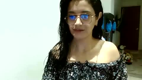 Snapshot of canddysexxx_ chatting on 01-09-25, 12:35 Carolina online show from 01-09-25, 12:35