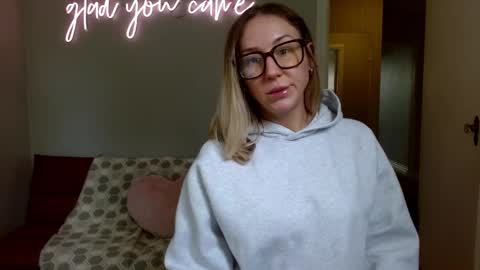 MissCandiJones online show from 04-04-26, 07:55