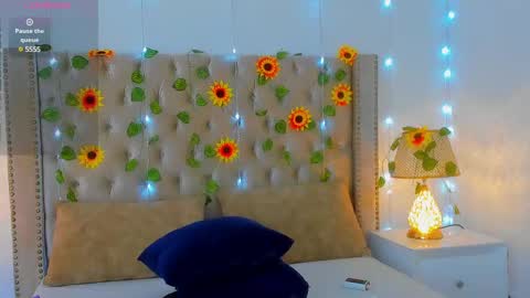 Candie  online show from 03-06-25, 05:43