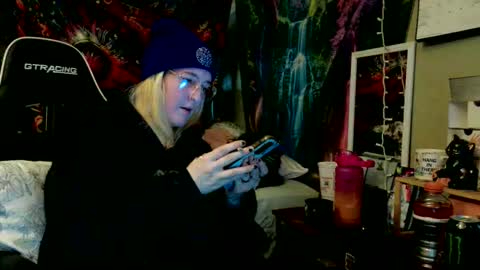 Snapshot of candismiths chatting on 06-11-26, 12:32 Candi online show from 06-11-26, 12:32