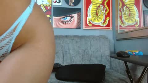 Snapshot of candy_biitch chatting on 09-24-25, 02:31 Candy biitch online show from 09-24-25, 02:31