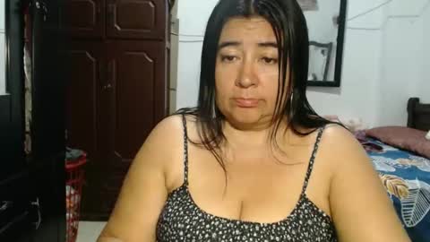 Snapshot of candy_candi chatting on 02-04-26, 12:05 lucy online show from 02-04-26, 12:05